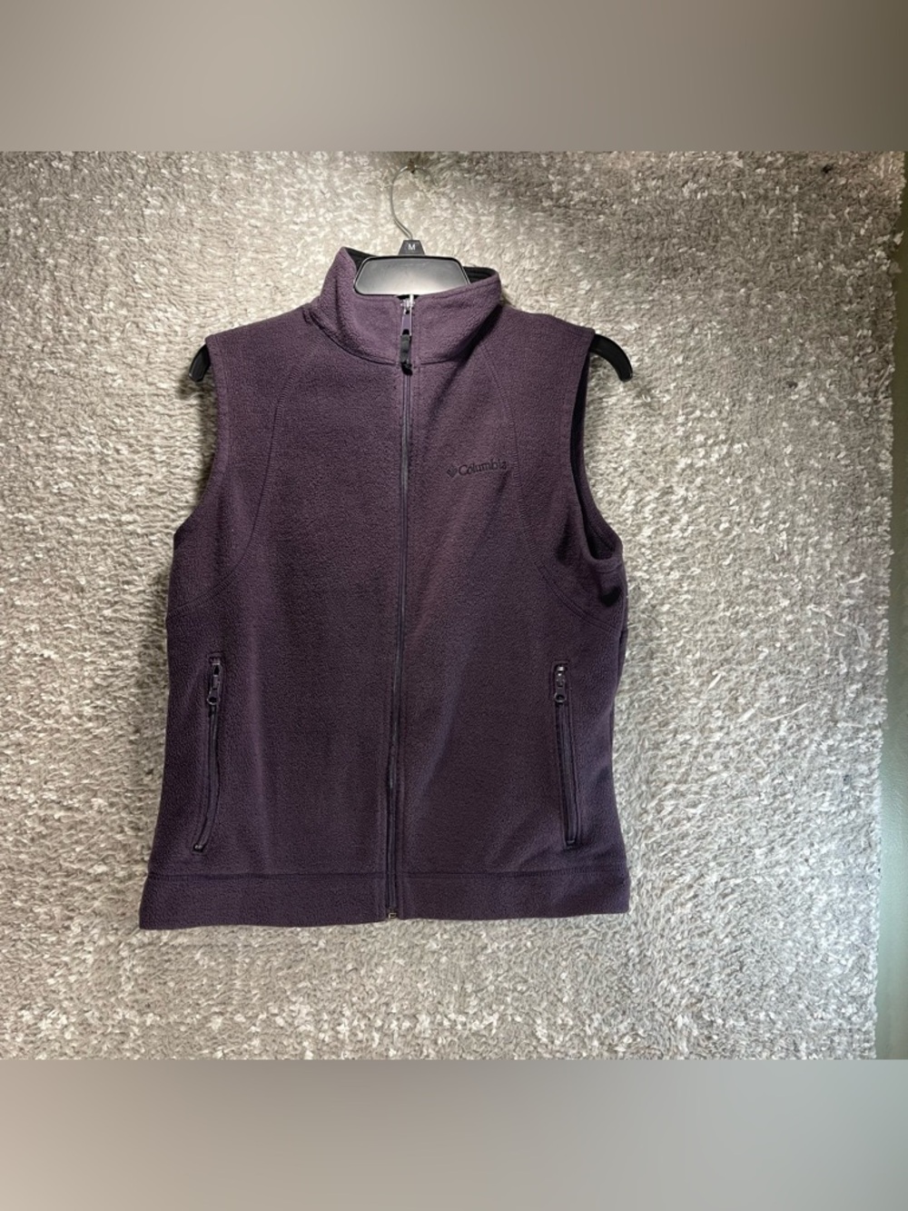 Columbia Women's Vest Size Medium Full Zip Sleeveless Zip Pockets Purple Outdoor